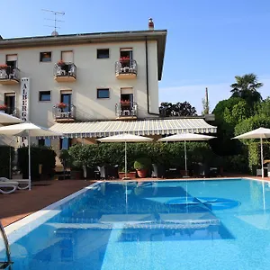albergo-ristorante-papa.hotelinveneto.com/
